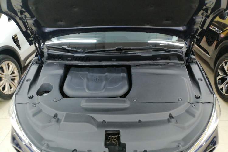 Used BYD Song MAX 2017 1.5T Automatic Smart Connect Luxury 7-Seater Engine Bay