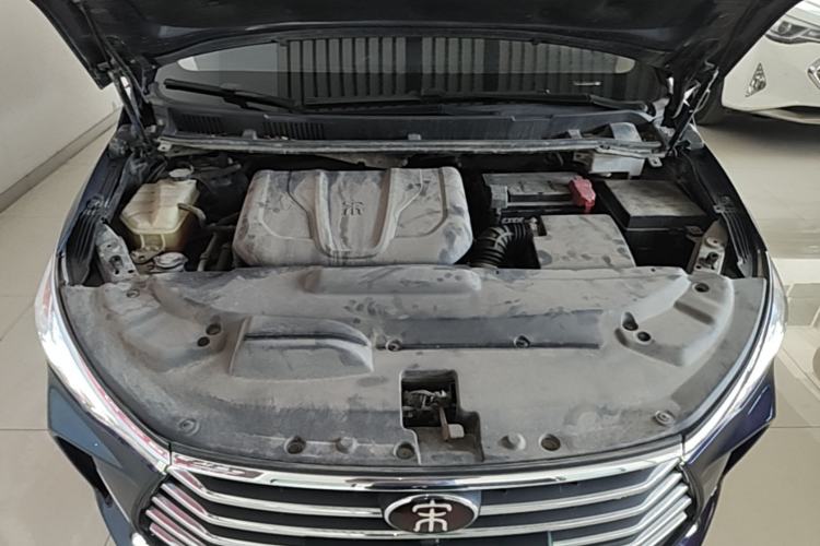 Used BYD Song MAX 2017 1.5T Manual Smart Connect Luxury 7-Seater Engine Bay
