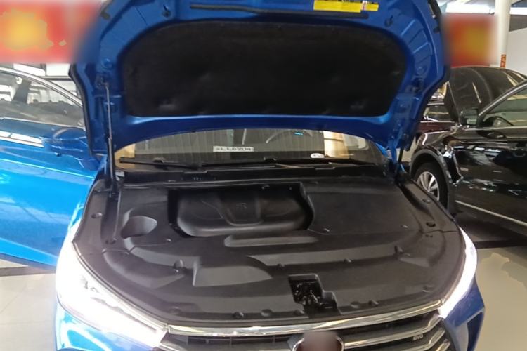 Used BYD Song MAX 2017 1.5T Automatic Smart Connect Elite 7-Seater Engine Bay