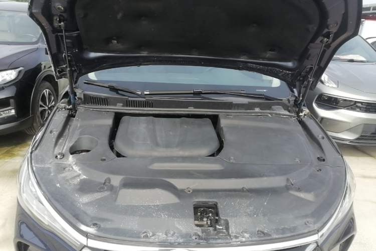 Used BYD Song MAX 2017 1.5T Automatic Smart Connect Elite 7-Seater Engine Bay