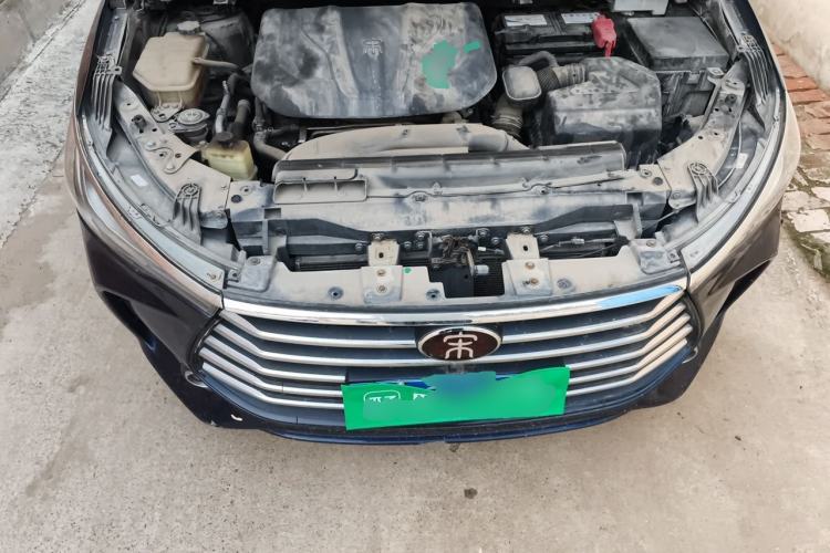 Used BYD Song MAX 2017 1.5T Automatic Smart Connect Luxury 7-Seater Engine Bay