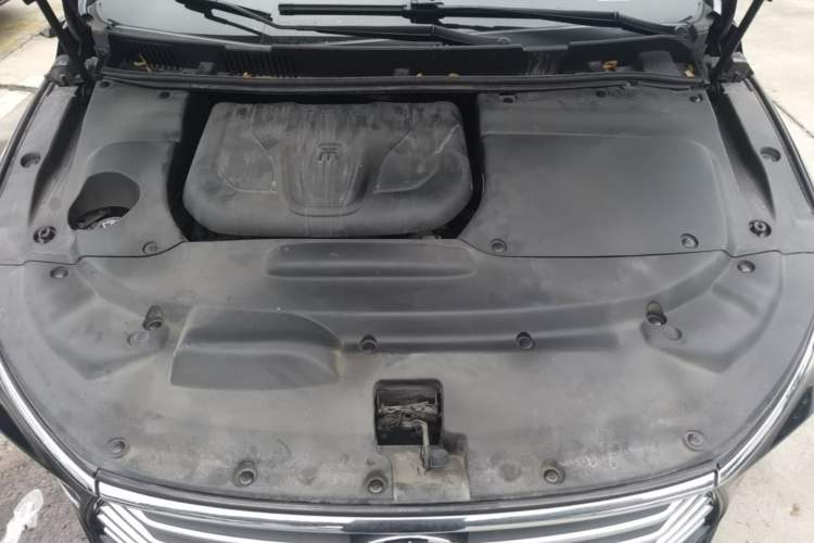 Used BYD Song MAX 2017 1.5T Automatic Smart Connect Elite 7-Seater Engine Bay