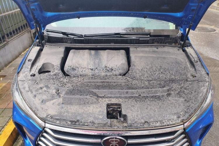 Used BYD Song MAX 2017 1.5T Automatic Smart Connect Elite 7-Seater Engine Bay