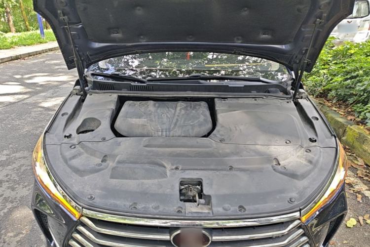 Used BYD Song MAX 2017 1.5T Automatic Smart Connect Elite 7-Seater Engine Bay