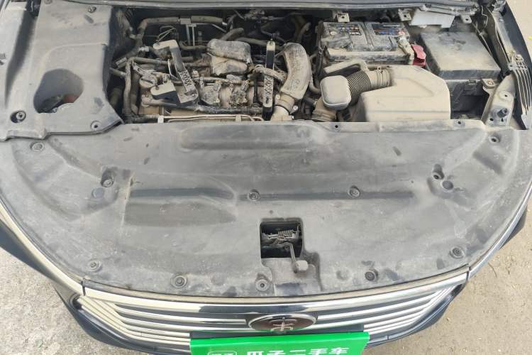 Used BYD Song MAX 2017 1.5T Automatic Smart Connect Prestige 7-Seater Engine Bay