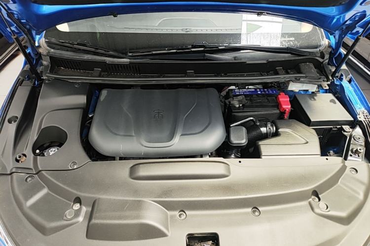 Used BYD Song MAX 2017 1.5T Automatic Smart Connect Elite 7-Seater Engine Bay