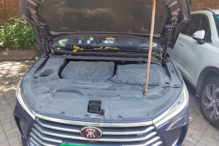 Used BYD Song MAX 2017 1.5T Automatic Smart Connect Elite 7-Seater Engine Bay