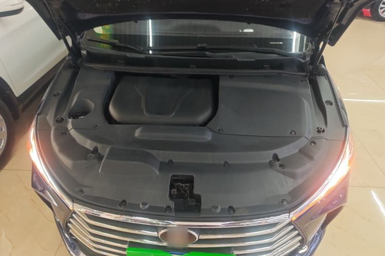 Used BYD Song MAX 2017 1.5T Automatic Smart Connect Elite 7-Seater Engine Bay