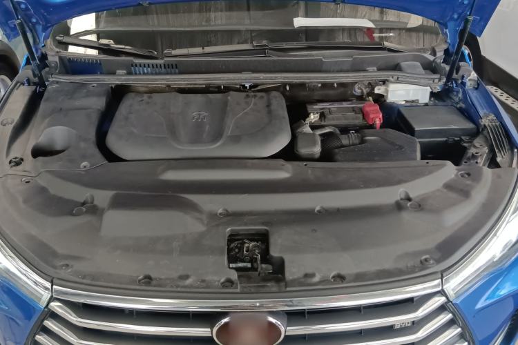 Used BYD Song MAX 2017 1.5T Automatic Smart Connect Elite 7-Seater Engine Bay