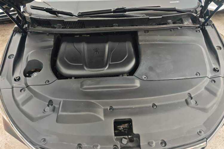 Used BYD Song MAX 2017 1.5T Automatic Smart Connect Prestige 7-Seater Engine Bay