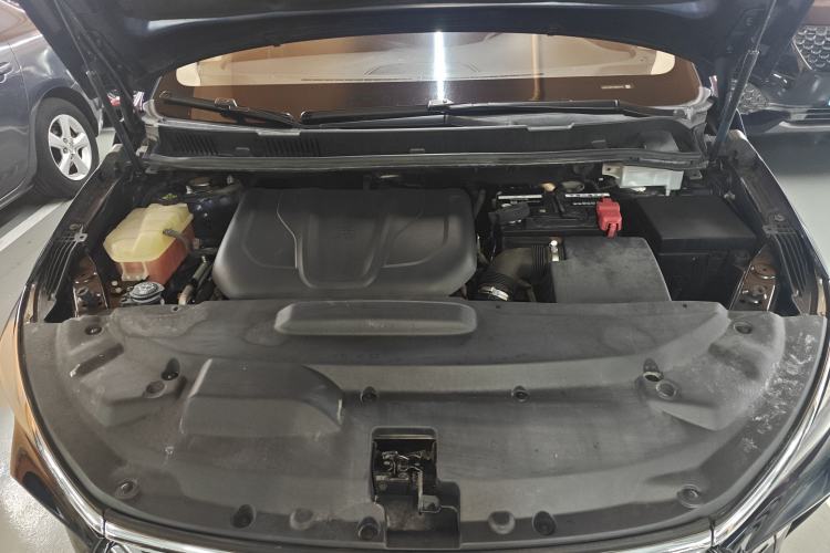 Used BYD Song MAX 2017 1.5T Manual Smart Connect Luxury 7-Seater Engine Bay