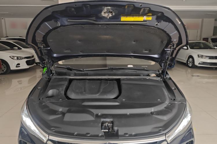 Used BYD Song MAX 2017 1.5T Automatic Smart Connect Elite 7-Seater Engine Bay