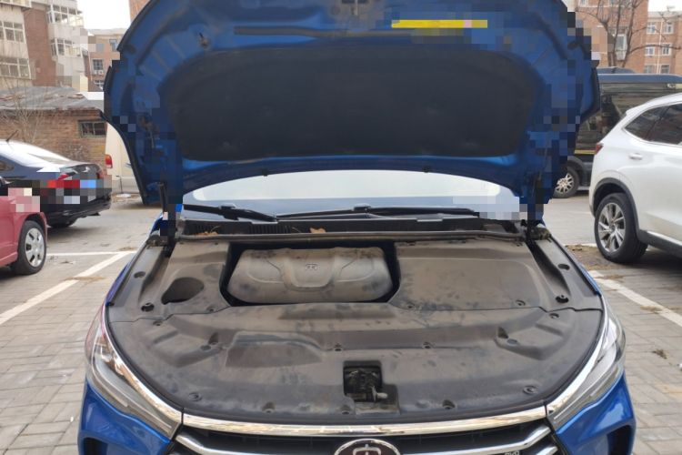 Used BYD Song MAX 2017 1.5T Automatic Smart Connect Prestige 7-Seater Engine Bay