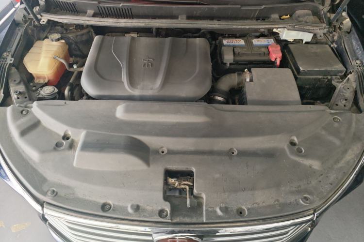 Used BYD Song MAX 2017 1.5T Manual Smart Connect Luxury 7-Seater Engine Bay