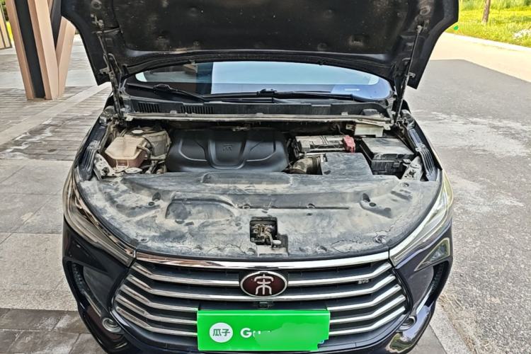 Used BYD Song MAX 2017 1.5T Manual Smart Connect Luxury 7-Seater Engine Bay