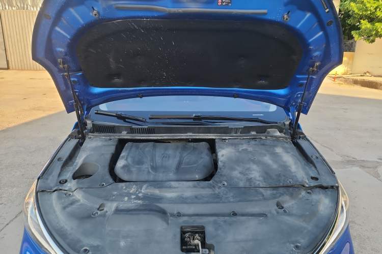 Used BYD Song MAX 2017 1.5T Automatic Smart Connect Elite 7-Seater Engine Bay