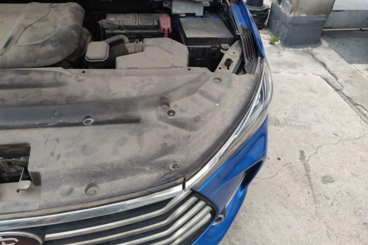 Used BYD Song MAX 2017 1.5T Automatic Smart Connect Elite 7-Seater Engine Bay Left