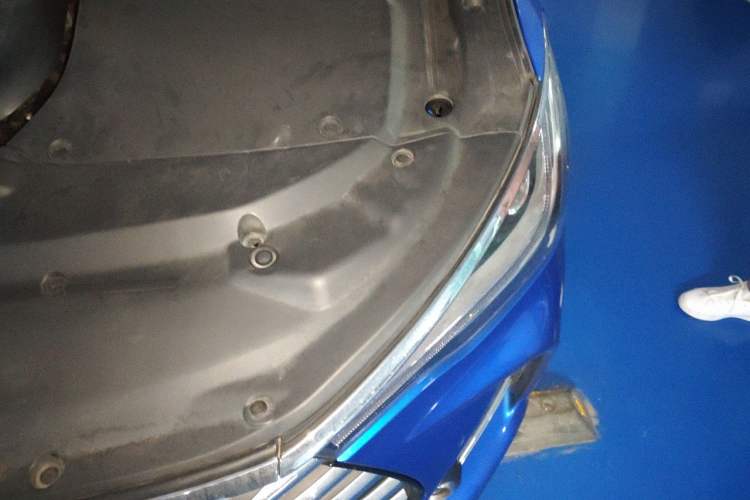 Used BYD Song MAX 2017 1.5T Automatic Smart Connect Prestige 7-Seater Engine Bay Left