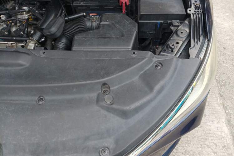Used BYD Song MAX 2017 1.5T Automatic Smart Connect Elite 7-Seater Engine Bay Left