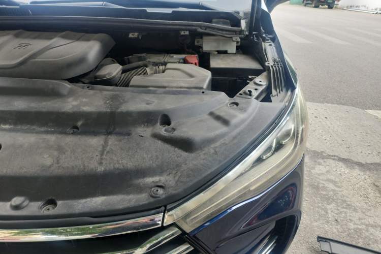 Used BYD Song MAX 2017 1.5T Automatic Smart Connect Elite 7-Seater Engine Bay Left