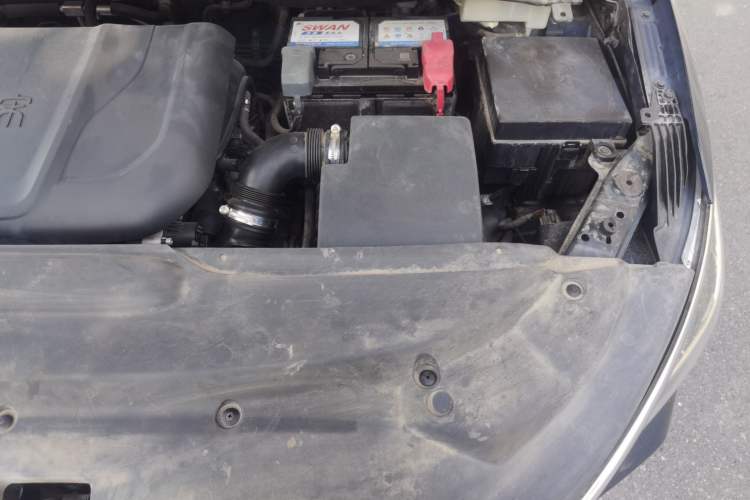 Used BYD Song MAX 2017 1.5T Manual Comfort 7-Seater Engine Bay Left