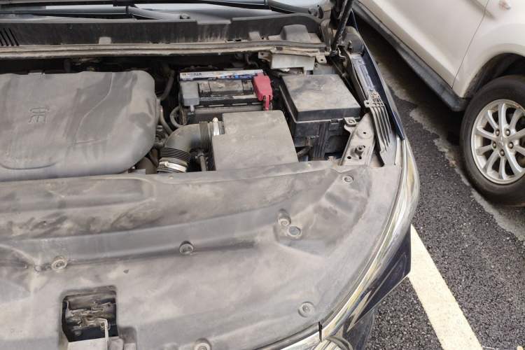 Used BYD Song MAX 2017 1.5T Manual Smart Connect Luxury 7-Seater Engine Bay Left