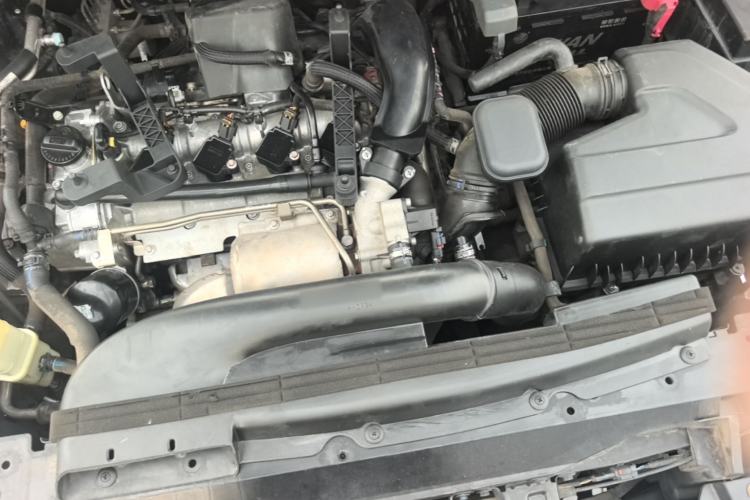 Used BYD Song MAX 2017 1.5T Automatic Smart Connect Prestige 7-Seater Engine Bay
