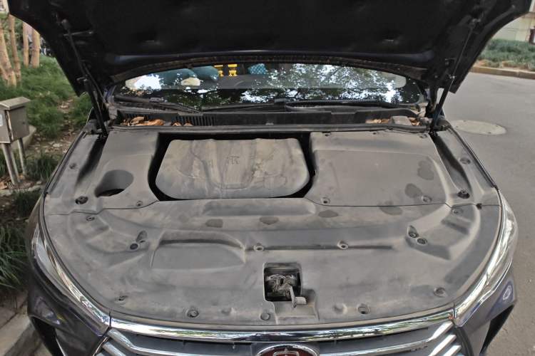 Used BYD Song MAX 2017 1.5T Automatic Smart Connect Prestige 7-Seater Engine Bay