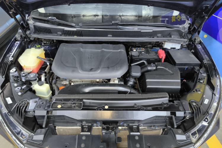 Used BYD Song MAX 2017 1.5T Automatic Smart Connect Luxury 7-Seater Engine Bay