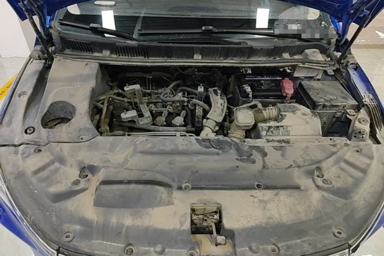 Used BYD Song MAX 2017 1.5T Automatic Smart Connect Prestige 7-Seater Engine Bay