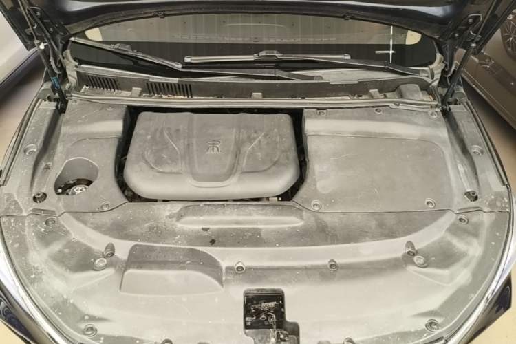 Used BYD Song MAX 2017 1.5T Automatic Smart Connect Elite 7-Seater Engine Bay