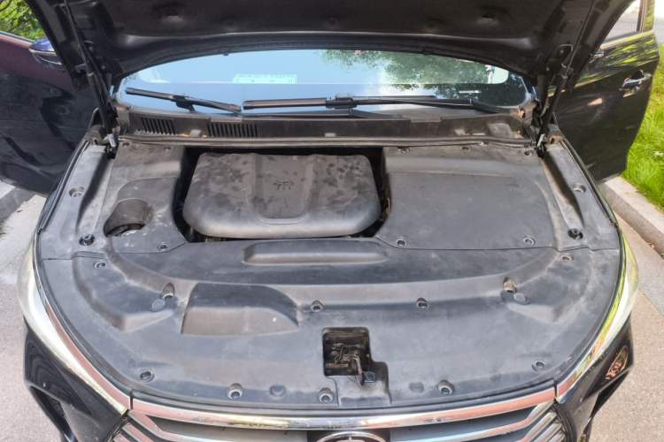 Used BYD Song MAX 2017 1.5T Automatic Smart Connect Prestige 7-Seater Engine Bay