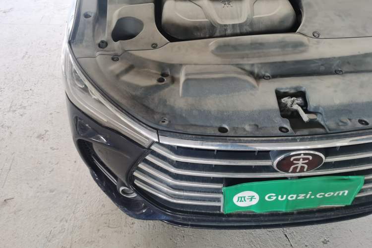 Used BYD Song MAX 2017 1.5T Automatic Smart Connect Luxury 7-Seater Engine Bay Right