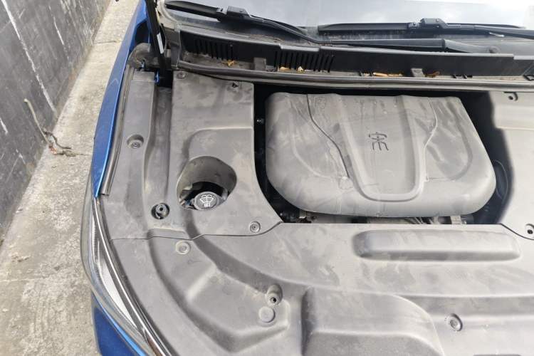 Used BYD Song MAX 2017 1.5T Automatic Smart Connect Elite 7-Seater Engine Bay Right