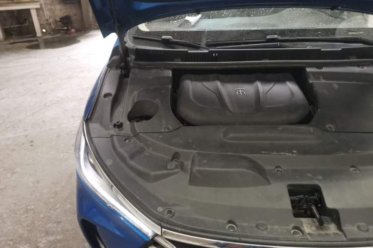 Used BYD Song MAX 2017 1.5T Automatic Smart Connect Elite 7-Seater Engine Bay Right