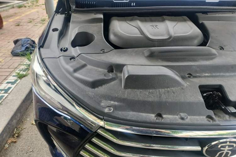 Used BYD Song MAX 2017 1.5T Automatic Smart Connect Elite 7-Seater Engine Bay Right
