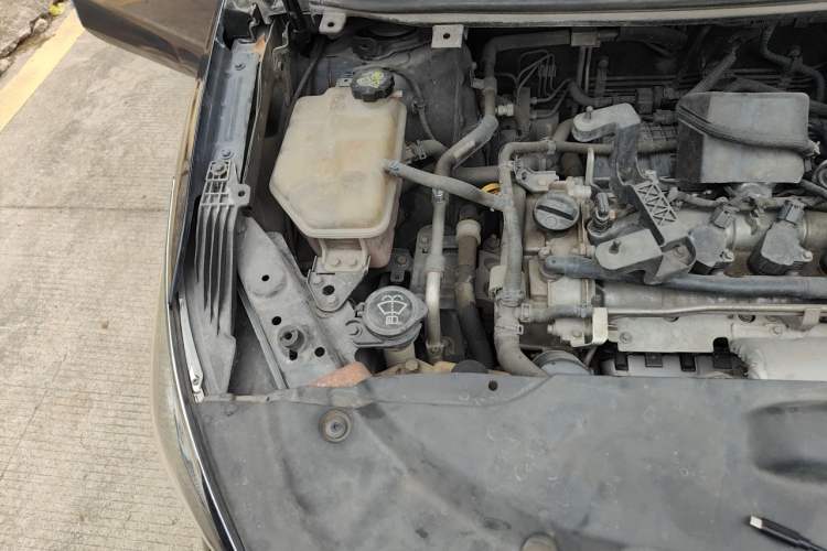 Used BYD Song MAX 2017 1.5T Automatic Smart Connect Prestige 7-Seater Engine Bay Right