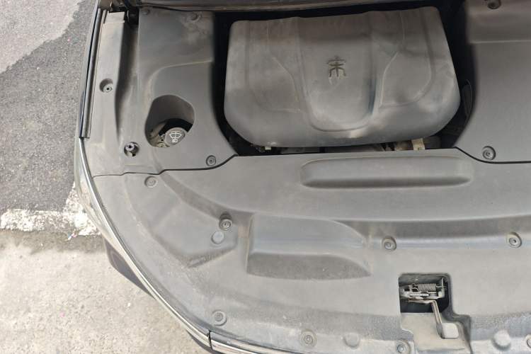 Used BYD Song MAX 2017 1.5T Automatic Smart Connect Elite 7-Seater Engine Bay Right