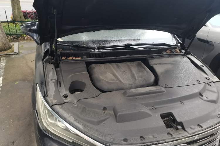 Used BYD Song MAX 2017 1.5T Automatic Smart Connect Luxury 7-Seater Engine Bay Right