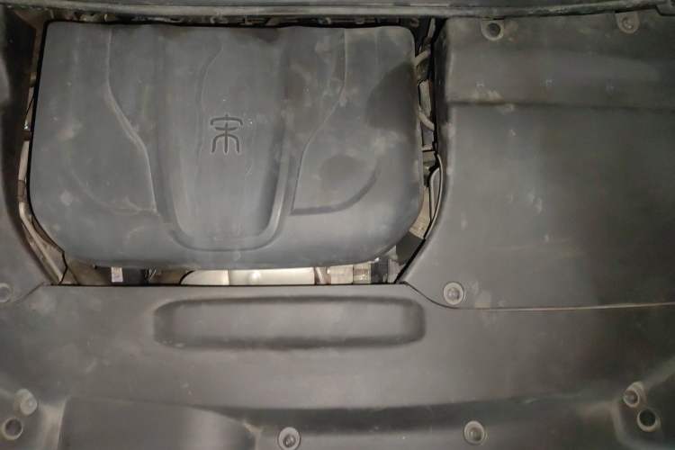Used BYD Song MAX 2017 1.5T Automatic Smart Connect Elite 7-Seater Engine Bay