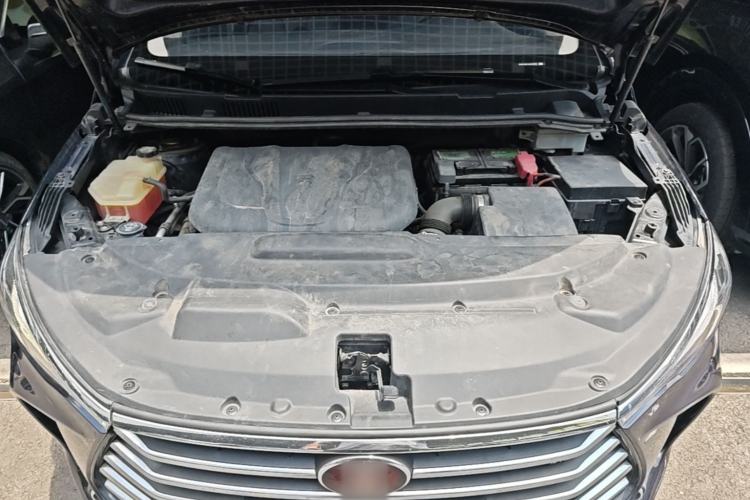 Used BYD Song MAX 2017 1.5T Manual Smart Connect Luxury 7-Seater Engine Bay