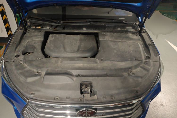 Used BYD Song MAX 2017 1.5T Automatic Smart Connect Prestige 7-Seater Engine Bay