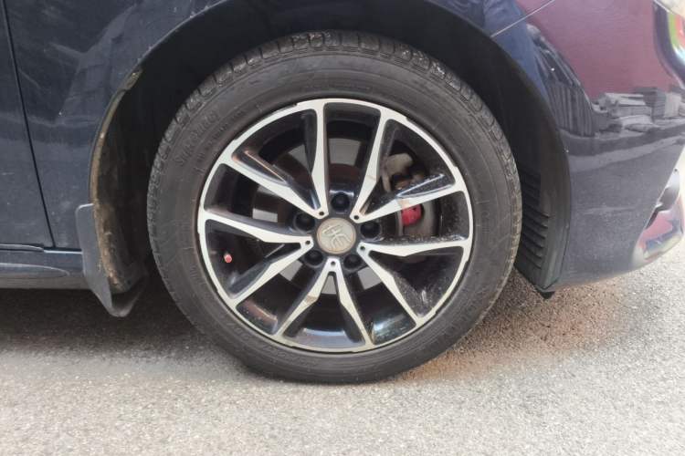 Used BYD Song MAX 2017 1.5T Automatic Smart Connect Prestige 7-Seater Exterior 1
