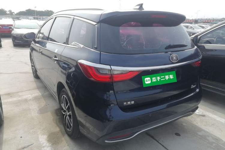 Used BYD Song MAX 2017 1.5T Automatic Smart Connect Elite 7-Seater Exterior 2