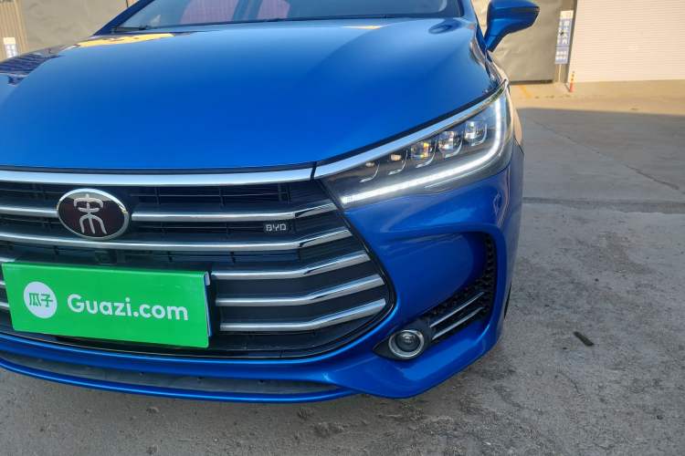 Used BYD Song MAX 2017 1.5T Automatic Smart Connect Elite 7-Seater Exterior 2