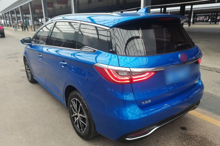 Used BYD Song MAX 2017 1.5T Automatic Smart Connect Elite 7-Seater Exterior 2