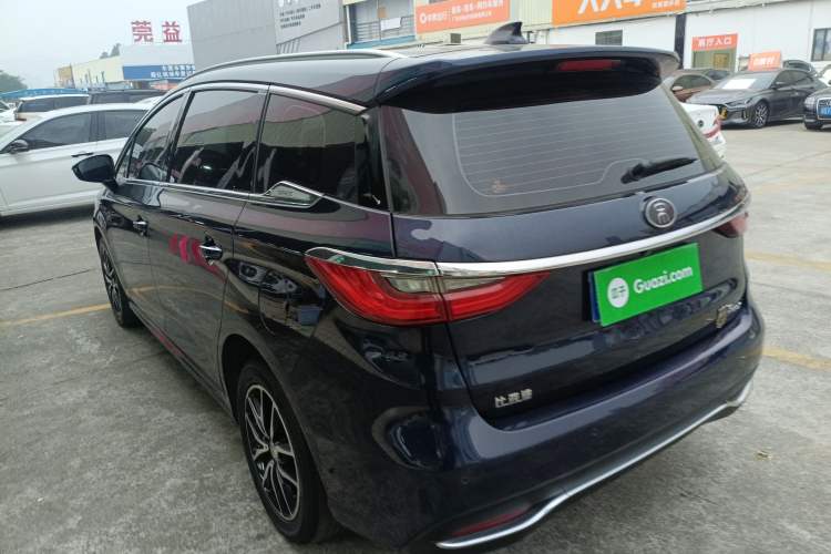Used BYD Song MAX 2017 1.5T Automatic Smart Connect Elite 7-Seater Exterior 2