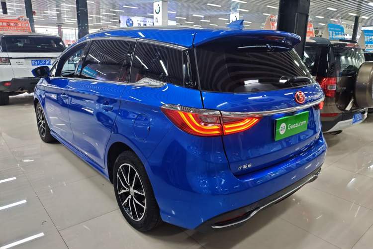 Used BYD Song MAX 2017 1.5T Automatic Smart Connect Prestige 7-Seater Exterior 3