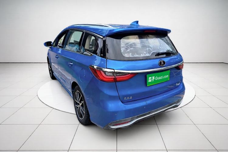 Used BYD Song MAX 2017 1.5T Automatic Smart Connect Elite 7-Seater Exterior 3