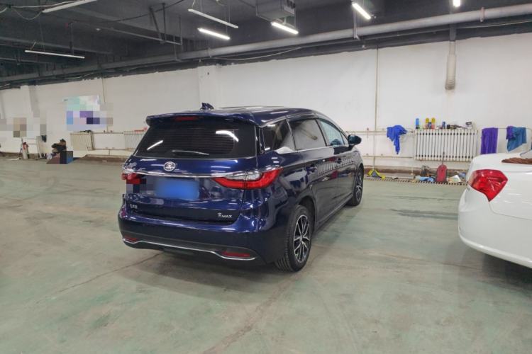 Used BYD Song MAX 2017 1.5T Manual Smart Connect Luxury 7-Seater Exterior 3